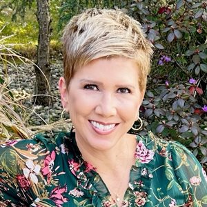 Vicki Eckel